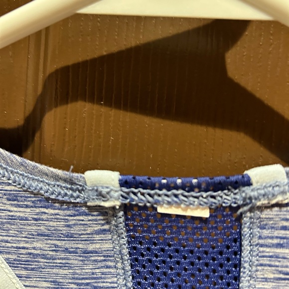 Women’s Under Armour HeatGuard Mesh Back Tank Top - Picture 3 of 6